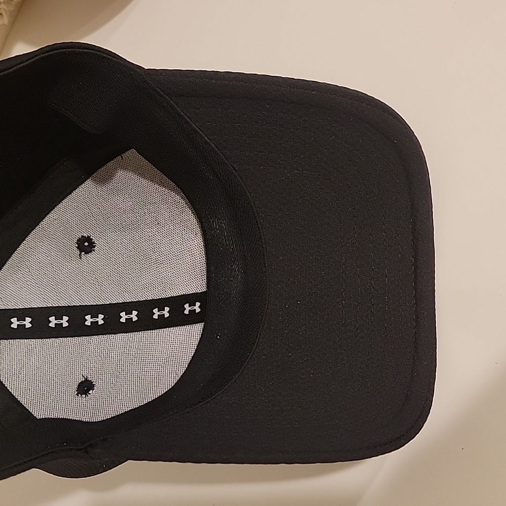 Baseball cap - Picture 3 of 4